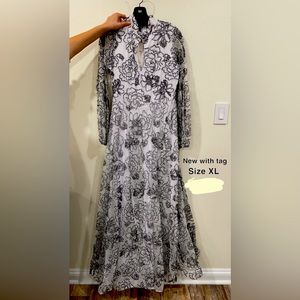 Black and White long sleeve Formal Dress, Size XL